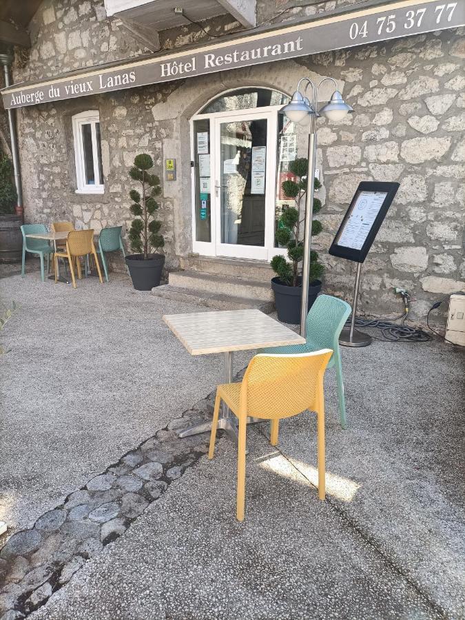 Auberge Du Vieux Lanas Logis Hotel Restaurant Dış mekan fotoğraf