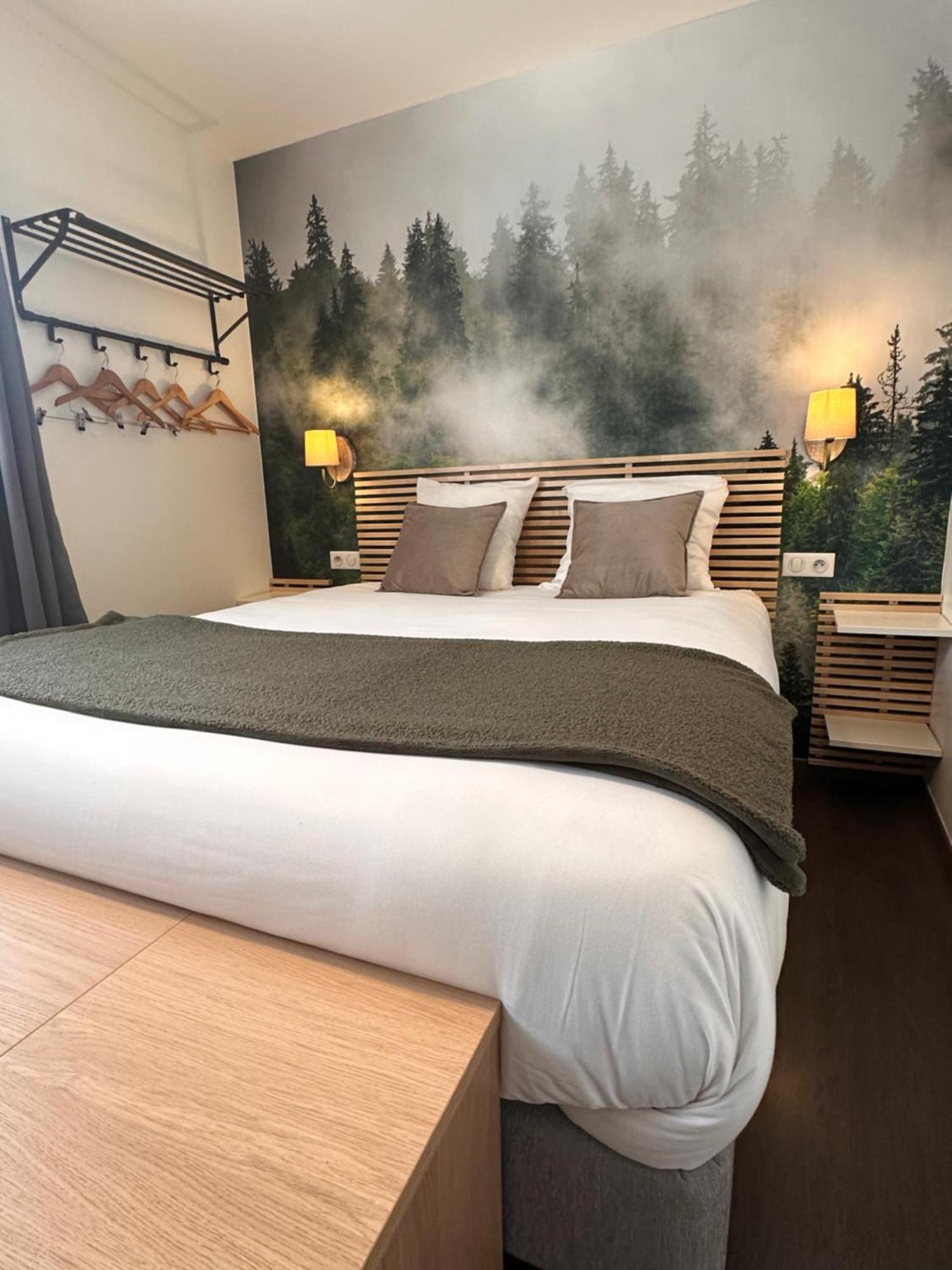 Auberge Du Vieux Lanas Logis Hotel Restaurant Dış mekan fotoğraf