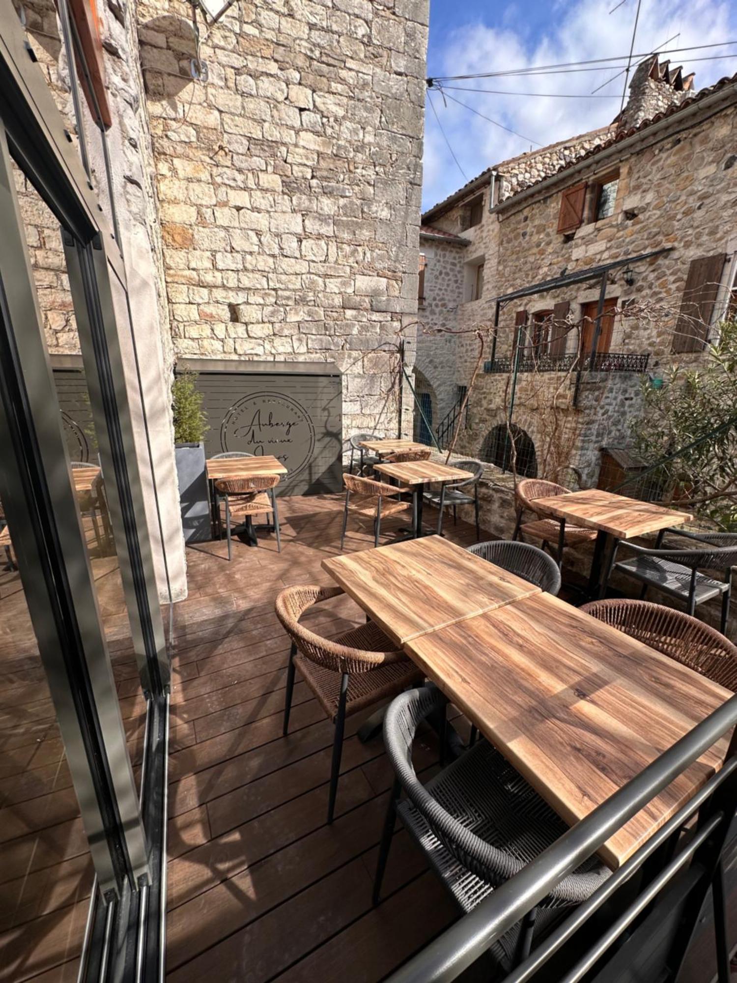 Auberge Du Vieux Lanas Logis Hotel Restaurant Dış mekan fotoğraf