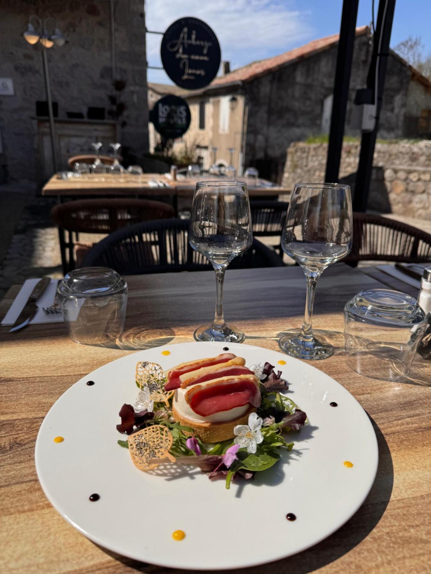Auberge Du Vieux Lanas Logis Hotel Restaurant Dış mekan fotoğraf