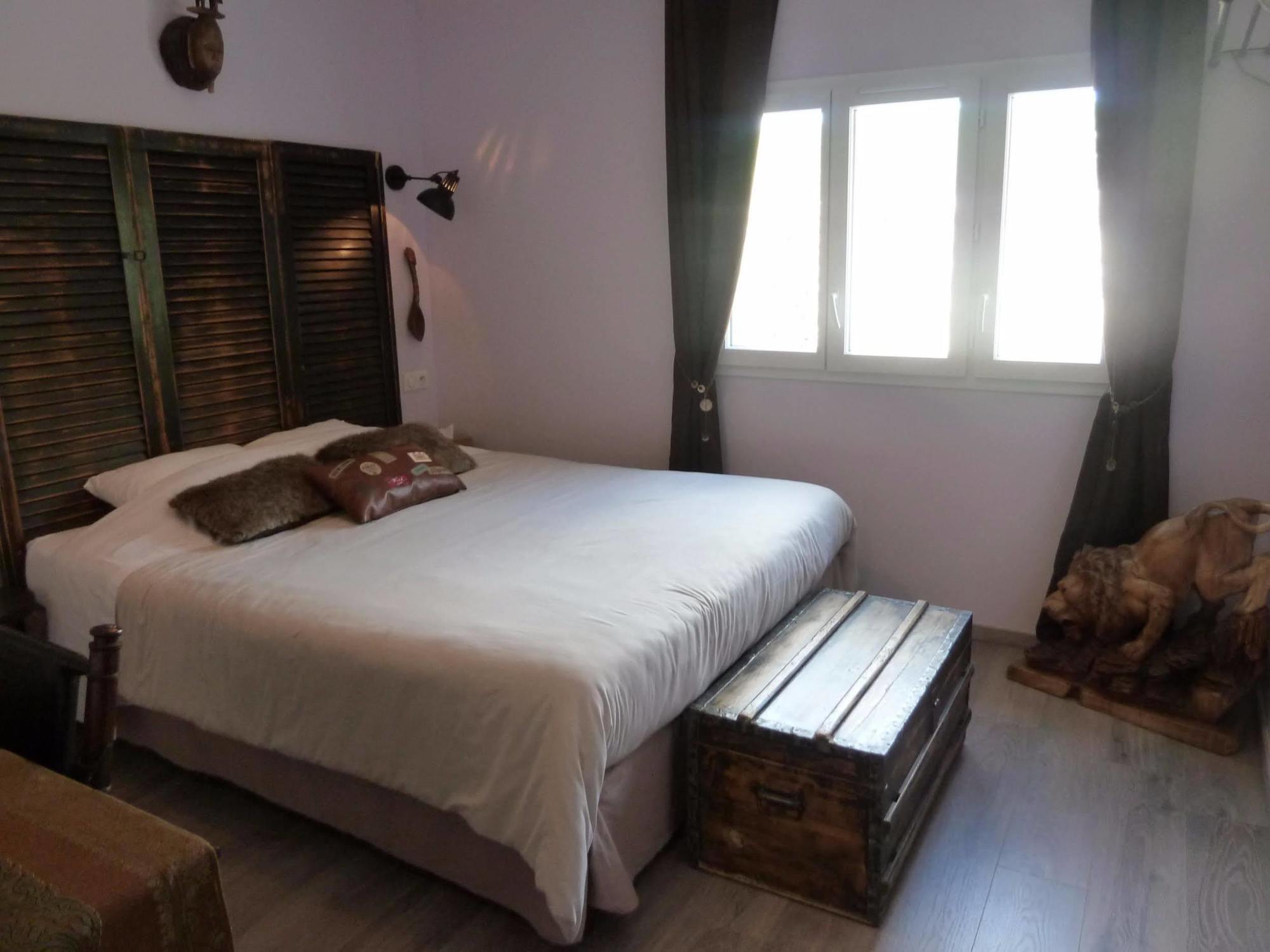 Auberge Du Vieux Lanas Logis Hotel Restaurant Dış mekan fotoğraf
