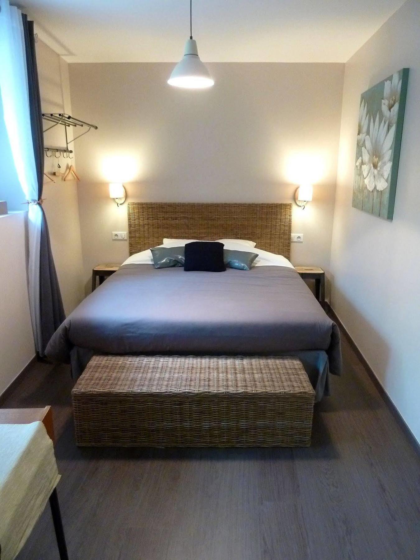 Auberge Du Vieux Lanas Logis Hotel Restaurant Dış mekan fotoğraf