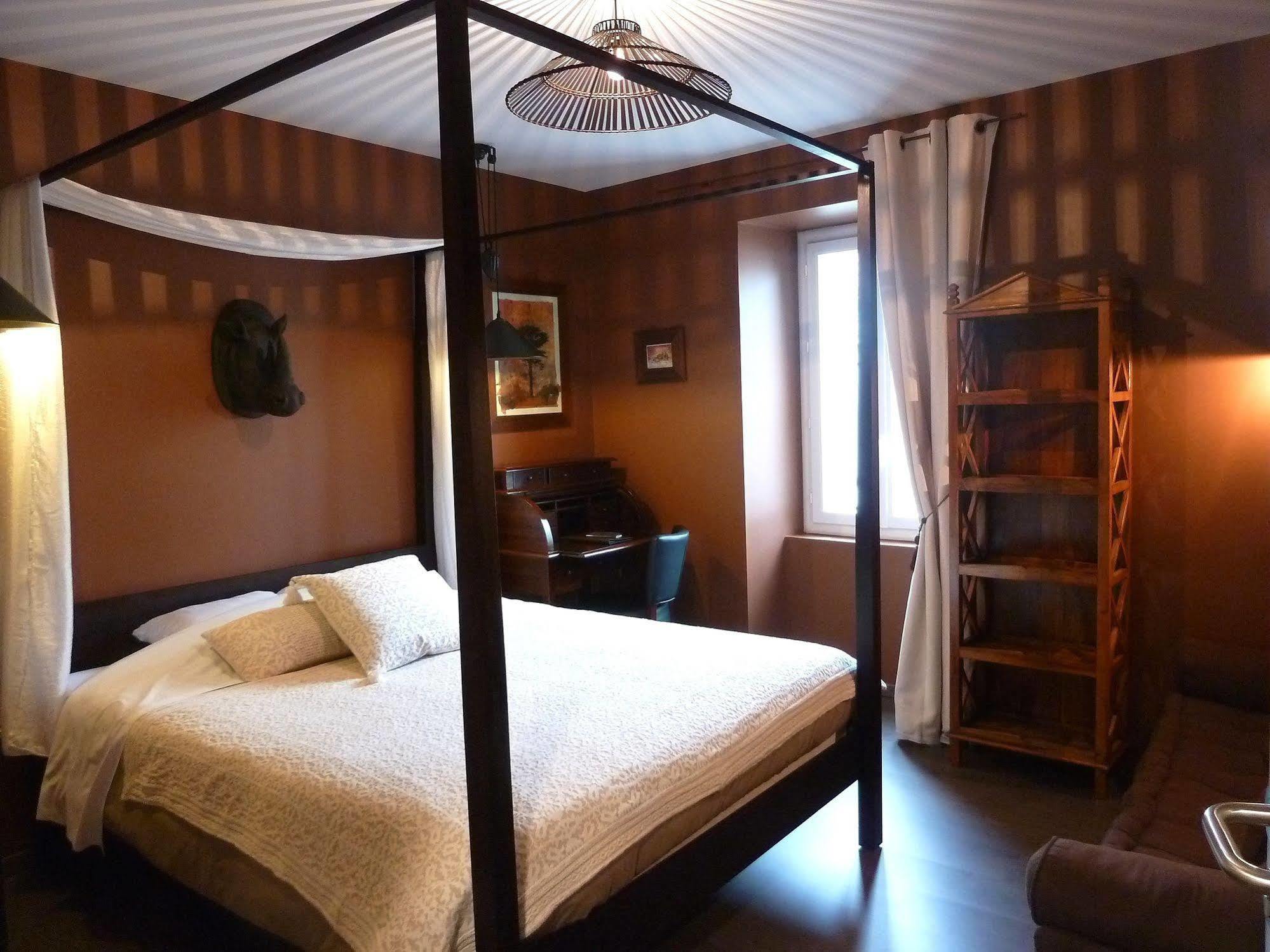 Auberge Du Vieux Lanas Logis Hotel Restaurant Dış mekan fotoğraf