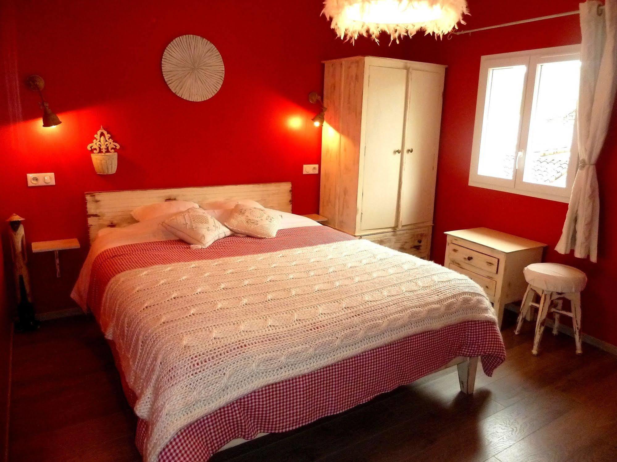 Auberge Du Vieux Lanas Logis Hotel Restaurant Dış mekan fotoğraf